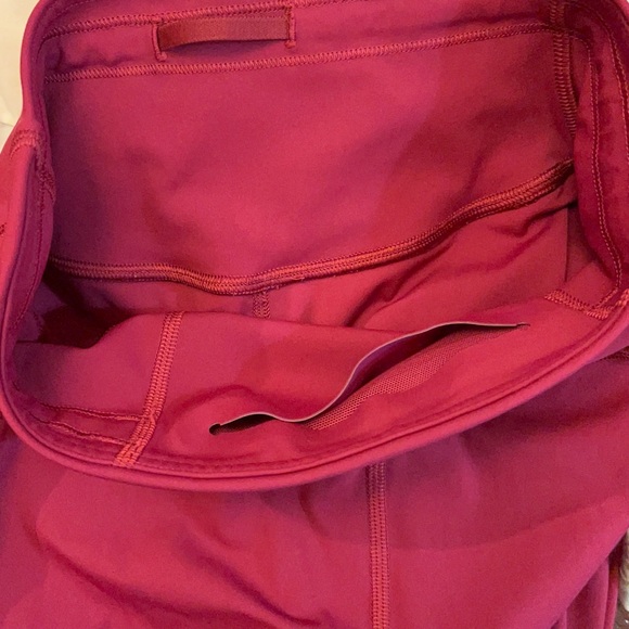 Lululemon Base Pace High-Rise Running Tight 25"
Mulled Wine - Picture 9 of 10